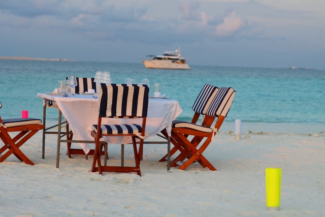 Bbq candle light dinner on the a sandbank in the middle of the Maldives 
Fascination charter !
 
Info@fascinationmaldives.com 

#sandbank #sunset #sand #beachdining #beachdinner #takemetherenow #candlelightdinner #desertislanddining #maldivesdining #maldives #maldivescruise #maldivetravel #maldivestravel