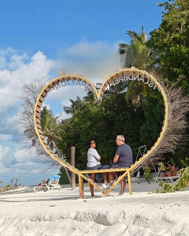 Love is always all around in the Maldives 🇲🇻 !! 🥰 
Family get together sun holidays on yacht Fascination 

www.fascinationmaldives.com 

#fascination #tourholiday #maldives #familyholiday #maldivescharters #yachtcharters #islandlife #islandhopmaldives #travelphotography #travelwithus #loveisintheair #maldivescruise #maldivestrip #maldive #maldivestrip